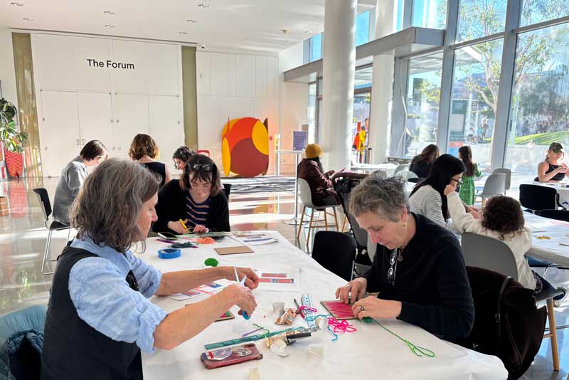 Free Art Workshop: Yarn Weaving