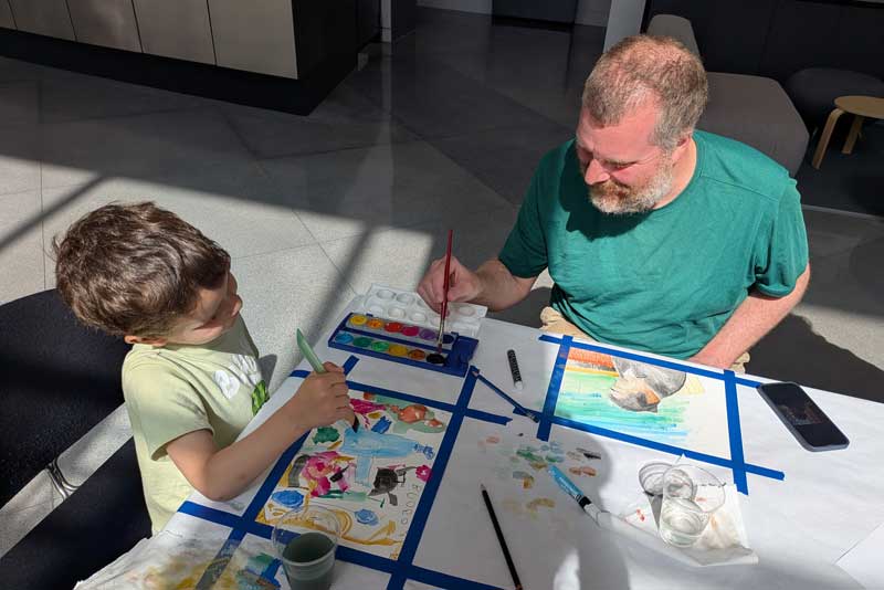 Free Art Workshop: Hand Print Art